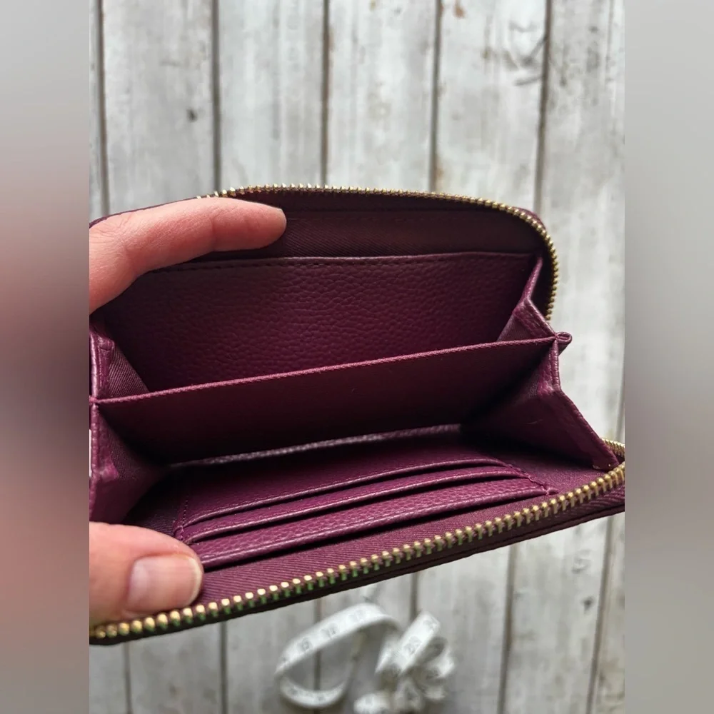 GUESS | Burgundy Zip Wallet | Small